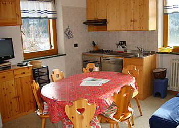 Appartamento Mas del Tas - TV COLOR SATELITE EN COMEDOR
TV COLOR LCD EN CADA HABITACION
LAVADORA 
LAVA-VAJILLAS
HORNO
NEVERA CON CONGELADOR
WIRELESS ADSL


